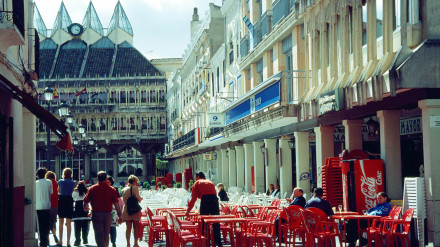 Plaza Mayor, terraza y ayuntamiento. Ciudad Real