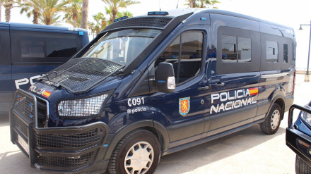 Furgón de la Policía Nacional