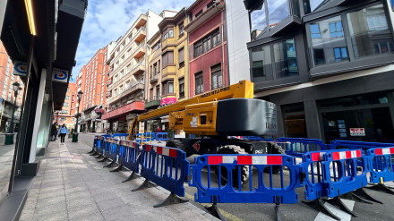 Vallas en la calle Covadonga, Oviedo