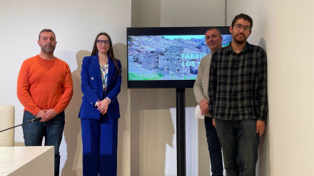 Presentación de los resultados del estudio de MemoLab sobre la Guerra de las Alpujarras con el alcalde de Bérchules, Ismael Padilla, a la izquierda en la imagen