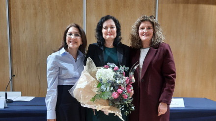 María Lorenza, Ana Ares y Marián Ferreiro durante el acto en Xuvia
