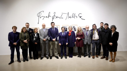 Participantes en la inauguración de la exposición de Torrente Ballester
