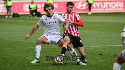 Rufo, jugador del Zamora, en el duelo ante la Cultural