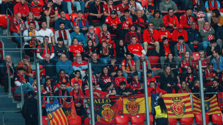 Imagen de la afición mallorquinista en San Mamés