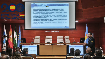 Sesión de la jornada de formación impartida por la Policía Nacional