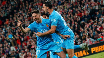 Raíllo celebra su gol