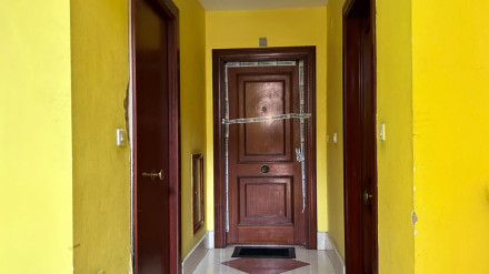 Puerta precintada La Corredoria