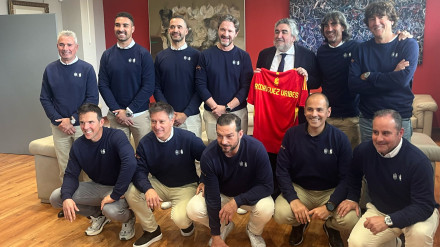 España Leyendas, con Rodríguez Uribes