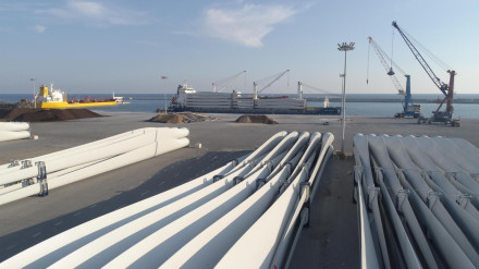 El Puerto de Motril exporta más de 5.000 palas eólicas en cinco años