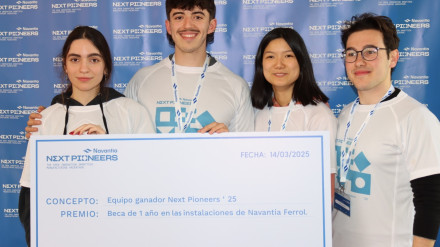 Los cuatro integrantes del equipo ganador