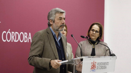 Miguel Ángel Torrico en sala de prensaEl delegado de Urbanismo del Ayuntamiento de Córdoba, Miguel Ángel Torrico, ha informado este lunes de una reunión con los distintos portavoces de los grupos municipales para "consensuar una propuesta global de nominación de calles y espacios públicos", que, "aunque todavía no hay respuesta definitiva por parte de los grupos", cree que "sí se va a alcanzar un amplio consenso" para la nominación de 18 nuevas calles en Huerta de Santa Isabel y otros espacios de la ciudad por asignar.POLITICA ANDALUCÍA ESPAÑA EUROPA CÓRDOBAAYUNTAMIENTO DE CÓRDOBA