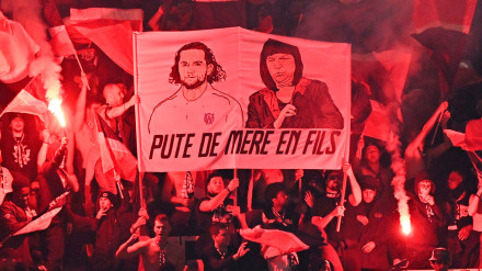 Pancarta de los ultras del PSG contra Rabiot y su madre