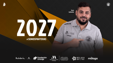 El entrenador albinegro sumará ya ocho temporadas al frente de las malagueñas.