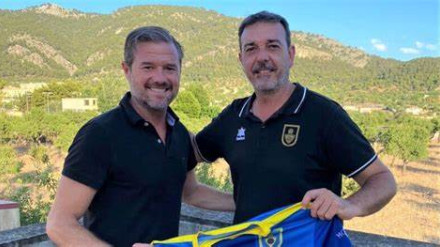 Rafa Ribot con el técnico José Contreras