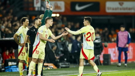 Pedri es sustituido en el Países Bajos - España