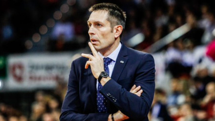 Nacho Lezcano, entrenador del Estudiantes