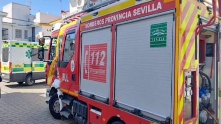 Fallece una mujer y tres personas resultan heridas en un incendio de Castilleja de la Cuesta