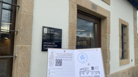 En la Oficina de Información Turística de la Xunta en el Puente Romano puedes obtener el sello de este símbolo de la ciudad