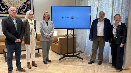 Más de 500 personas tienen la esperanza de encontrar un trabajo en la I Feria de Empleo de Cruz Roja en Motril