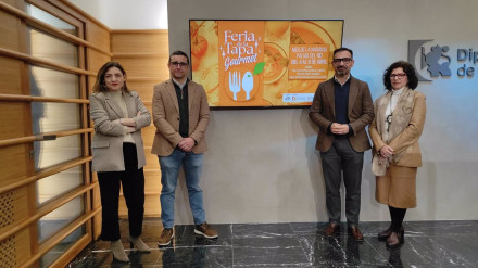 Presentación de la III Feria de la Tapa GourmetEl municipio de Palma del Río (Córdoba) acogerá los días 4, 5 y 6 de abril su Feria de la Tapa, iniciativa que celebra su III edición y que cuenta con el apoyo de la Diputación de Córdoba, a través del Instituto Provincial de Desarrollo Económico (Iprodeco), y que supondrá el cierre al Mes de la Naranja.POLITICA ANDALUCÍA ESPAÑA EUROPA CÓRDOBA SOCIEDAD