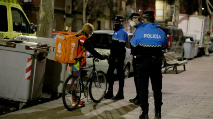 Multas por moverse en bicicleta: denuncian la trampa de los carriles bici sin conexión en Burgos