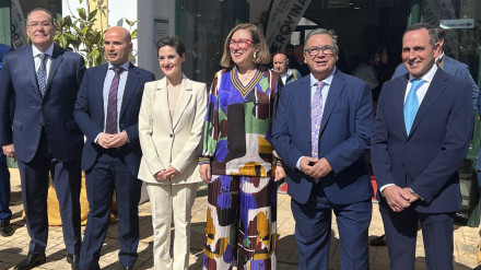 Autoridades en la inauguración de Iberovinac 2025, en Almendralejo