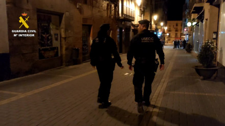Momento de la detención del presunto autor de una veintena de robos en Caspe.