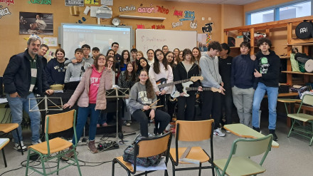 Estudiantes y profesores del IES Alfoz-Valadouro