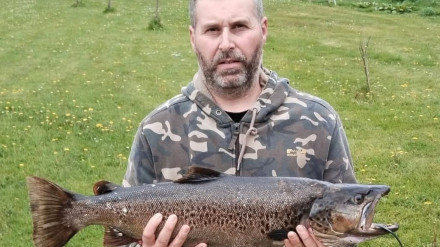 Carlos trucha enorme