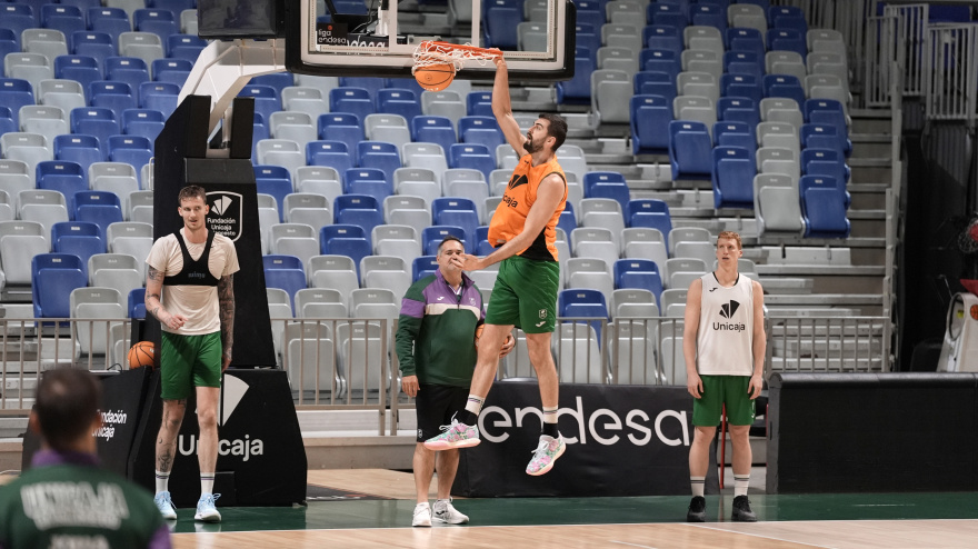 David Kravish durante un entrenamiento