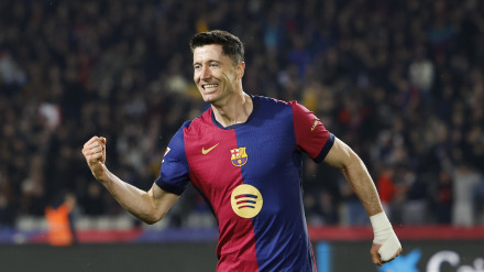 Robert Lewandowski celebra el 3-0 del Barcelona contra Osasuna