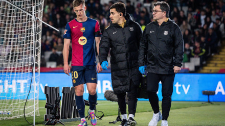 Dani Olmo se retiró lesionado en la primera mitad del choque ante Osasuna.