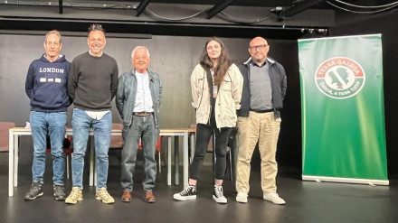 Integrantes de TEGA en Valdoviño durante la presentación de este sábado