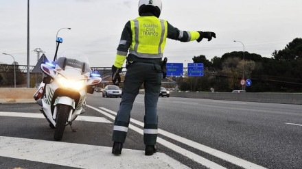 La Guardia Civil investiga a un conductor por el robo de una motocicleta y falsificación de matrícula