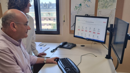 Alberto González y la concejala de Comercio, Rosana García