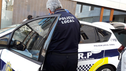 La rápida intervención del agente fue clave para salvar la vida del bebé en Xàbia.