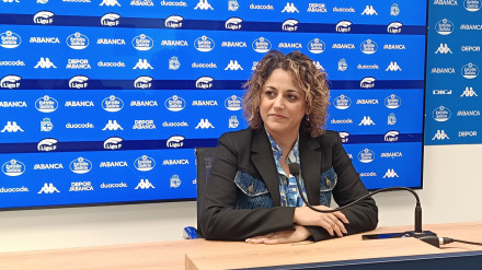 Beatriz Álvarez, en la sala de prensa de la ciudad deportiva de Abegondo