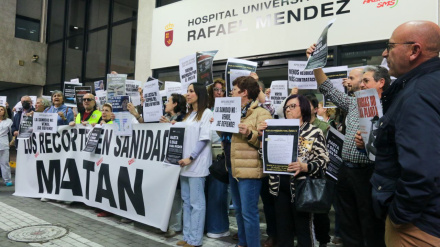 Sanitarios del hospital de Lorca en su octava protesta en demanda de más personal para el centro