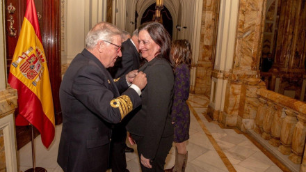 Ignacio Frutos le ipuso a Leonor Bermejo la distición