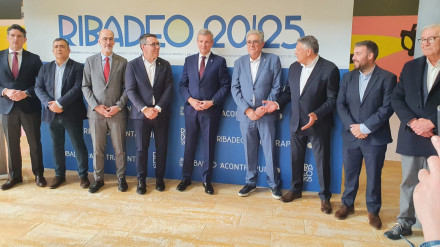 Foto de familia del encuentro Ribadeo 2025