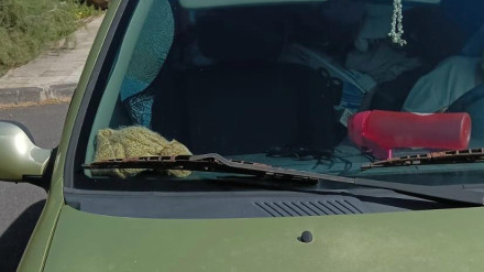 Carmen vive en un coche en Buenavista con su hija