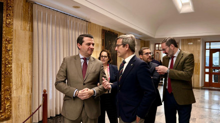 José María Bellido y Jorge Paradela antes de entrar a firmar el convenio