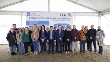 La firma del acuerdo se realizó en el antiguo campo de fútbol de San Xoán