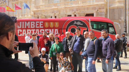 Presentación del bus del Jimbee