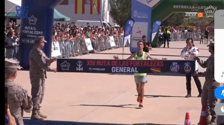 El campeón traspasa la línea de meta