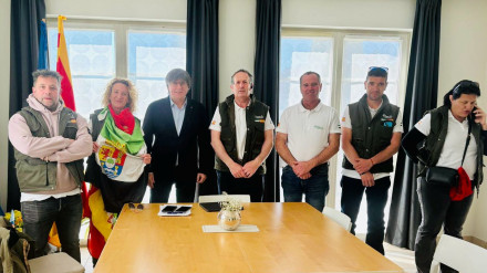 Agricultores extremeños con Puigdemont en Waterloo