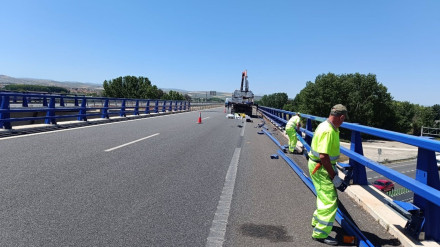 Reparación de pretil en la A-44 PK 125