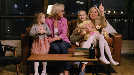 Abuela con sus nietos