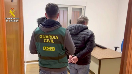 Imagen facilitada por la Guardia Civil de la detención del prófugo perteneciente al 'Clan de los Hilarios'