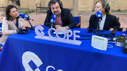 La alcaldesa de Jumilla junto a la concejal de Cultura y Turismo